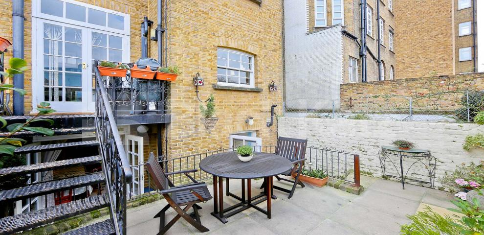 			LET, 1 Bedroom, 1 bath, 1 reception Apartment			 Gladstone Street , Lambeth North/ Waterloo